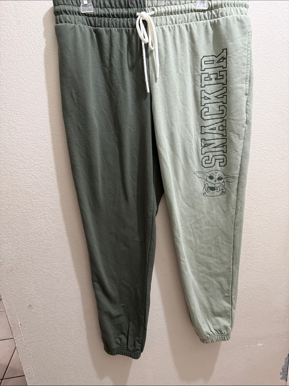 Star Wars Two-Tone Green SNACKER Jogger Pants